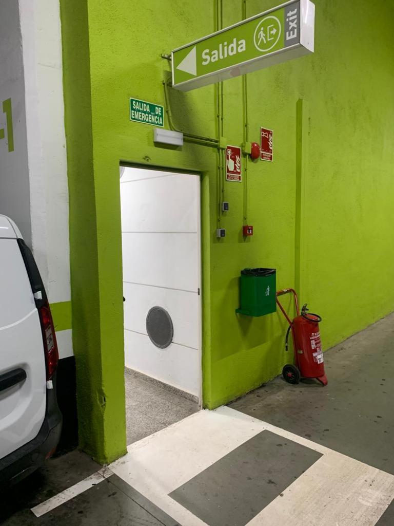 Domus Apartamentos Granada Con Parking Gratuito En Pleno Centro Luaran gambar